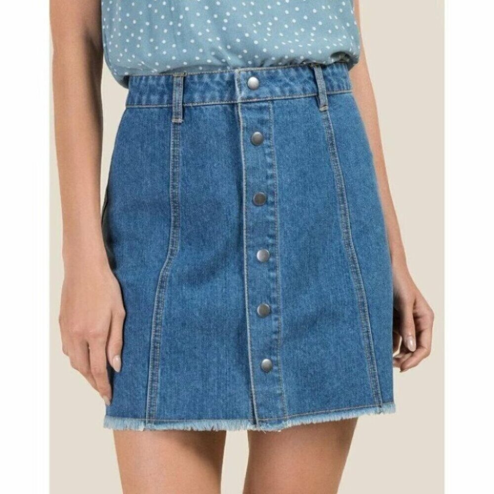 Harper Snap Front Raw Hem Denim Mini Skirt Size Medium